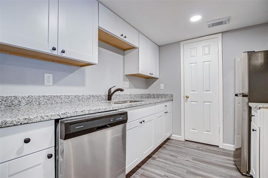 Tomball Ranch Apartments 327 W Hufsmith Rd Tomball TX 77375