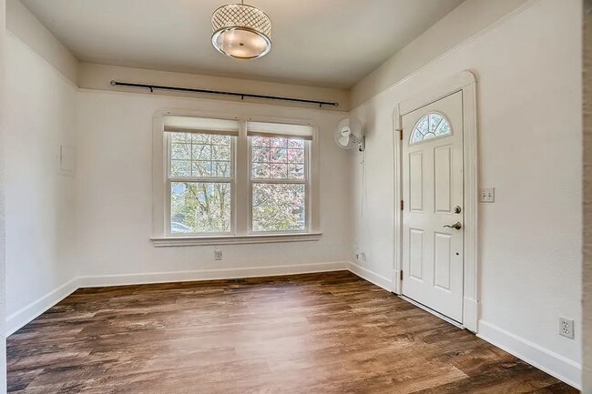 Building Photo - DAP2394