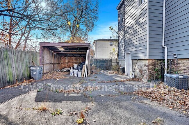 Building Photo - 142-144-144 Seymour Ave