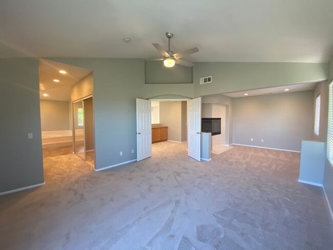 Building Photo - Stunning 4 bedroom Home with a Pool locate...