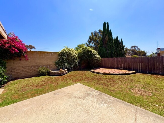 Building Photo - Single Story Home In The Heart of Clairemont