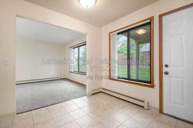 Building Photo - 2914 Earle Ave SW