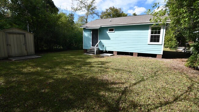 Building Photo - Charming Updated 2-Bedroom Home in Baton Rouge – Move-In Ready!