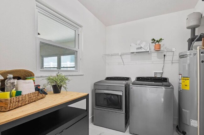 Building Photo - 1604 S Ocean Shore Blvd