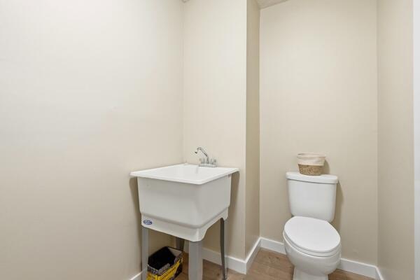 Building Photo - 503 S Forest Ct