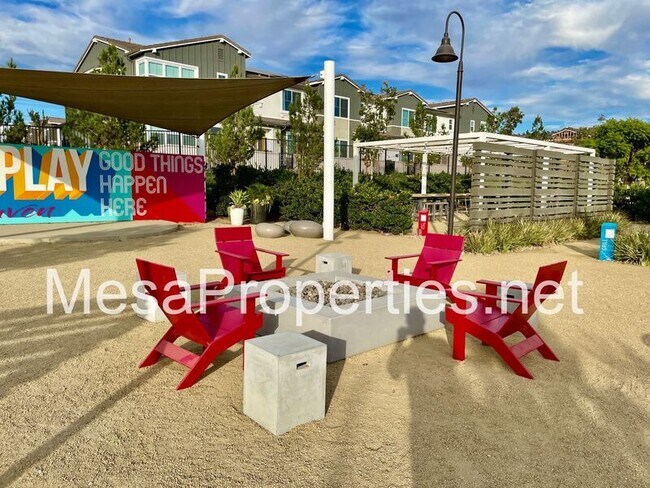 Building Photo - 3880 S Oasis Paseo
