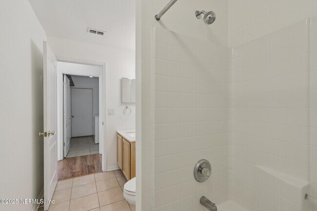 Building Photo - 350 Turtle Dove Dr