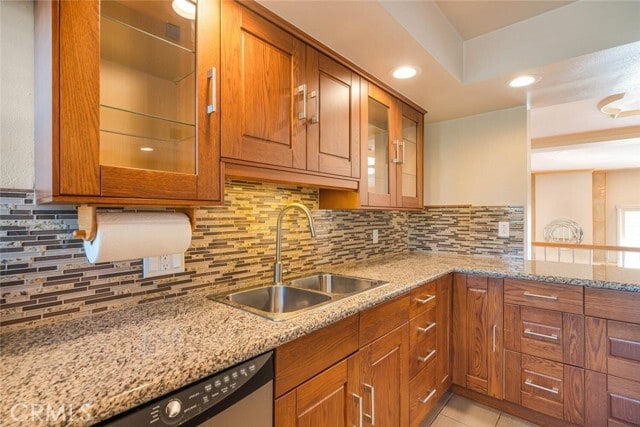 Building Photo - 5216 Lindley Ave