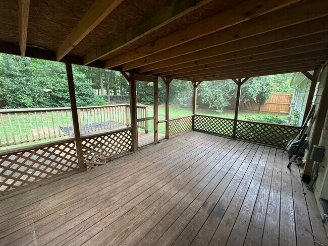 Building Photo - Wonderful Bogart Home in Pleasant Pines!