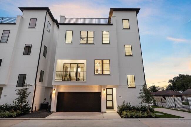 Building Photo - 8706 Ojeman Villas Dr