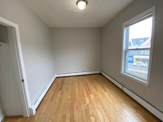 Building Photo - 139 Bowdoin St