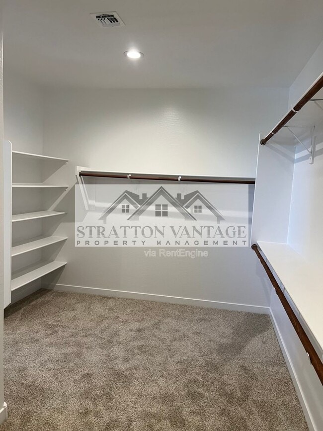 Building Photo - 5626 S 26th Ln