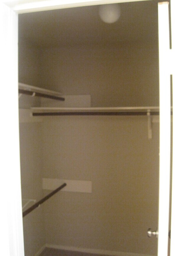 Building Photo - 6822 Harpers Dr