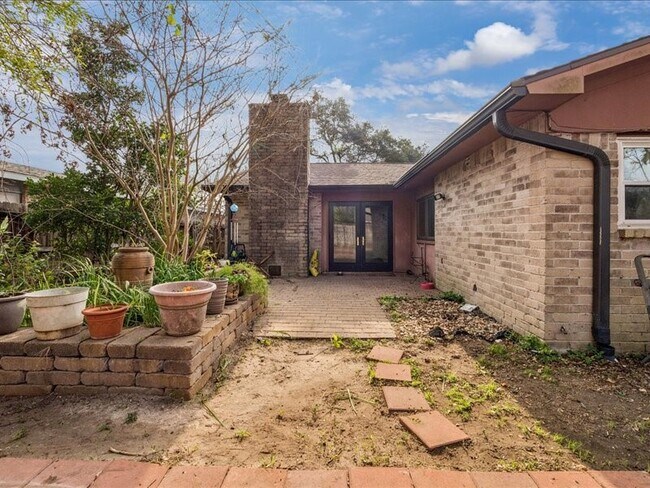 Building Photo - 3902 Broken Elm Dr