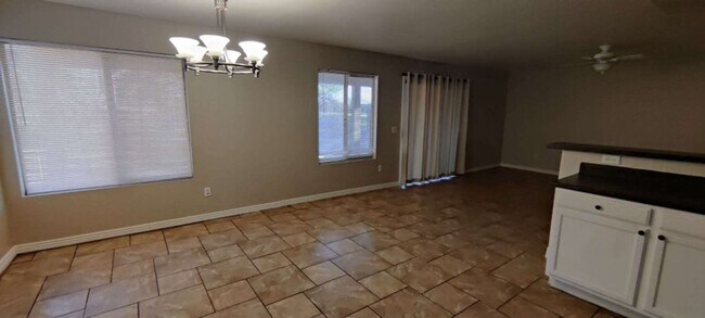 Building Photo - Great 3 Bedroom plus den/office and Loft in Gilbert for rent.