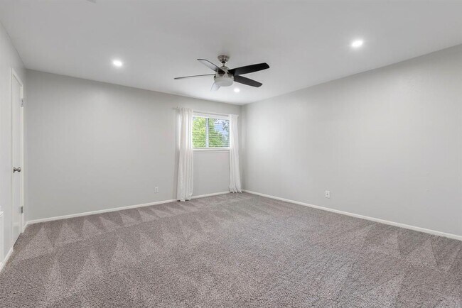 Building Photo - 4010 Briar St