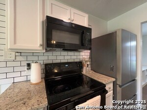 Building Photo - 5534 Merkens Dr