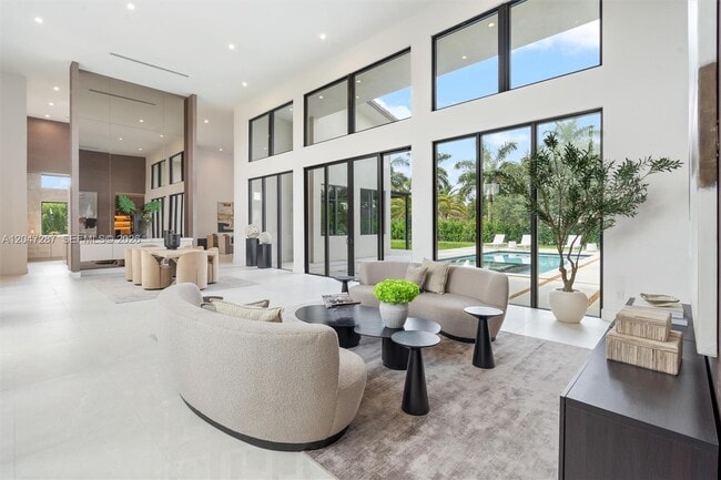 Building Photo - 14930 SW 16 Ct