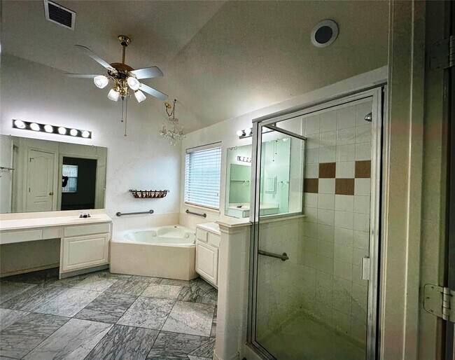 Building Photo - 24018 Indian Hills Way