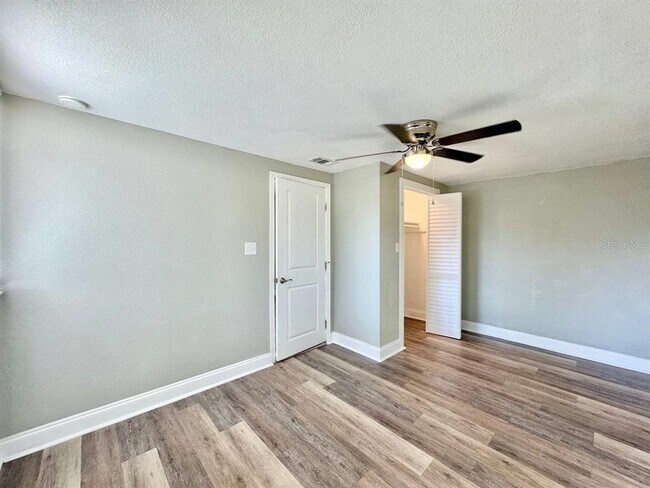 Building Photo - 1601 E Maple Ave