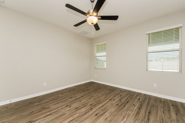 Building Photo - 2743 Creekmore Ct