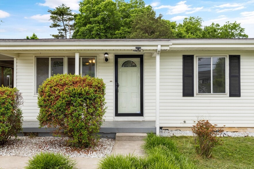 Front view - 1225 Ferd Hickey Rd