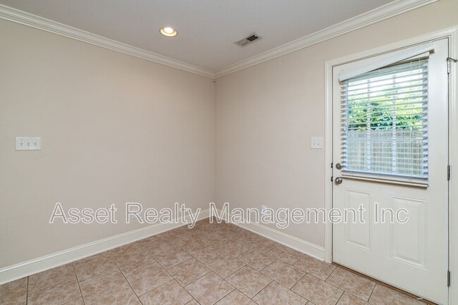 Building Photo - 4730 Forest Landing Way