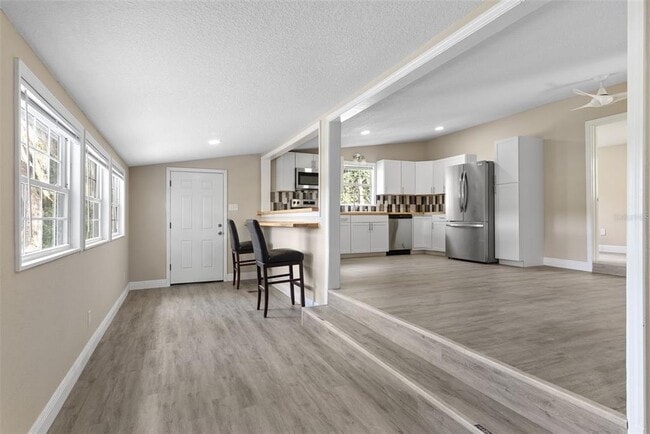 Building Photo - 15375 SE 64th Pl