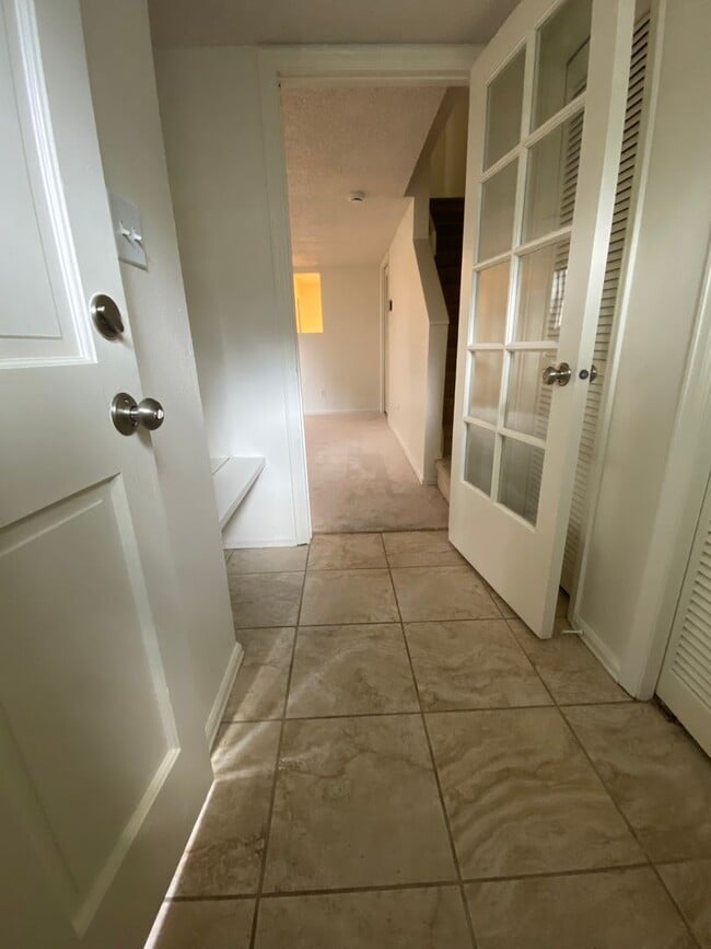 Building Photo - 3Br/2Ba Condo in the Heart of Boulder