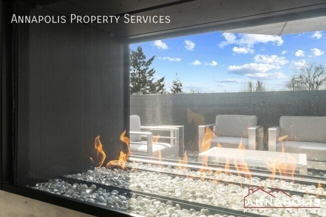 Building Photo - 285 West St