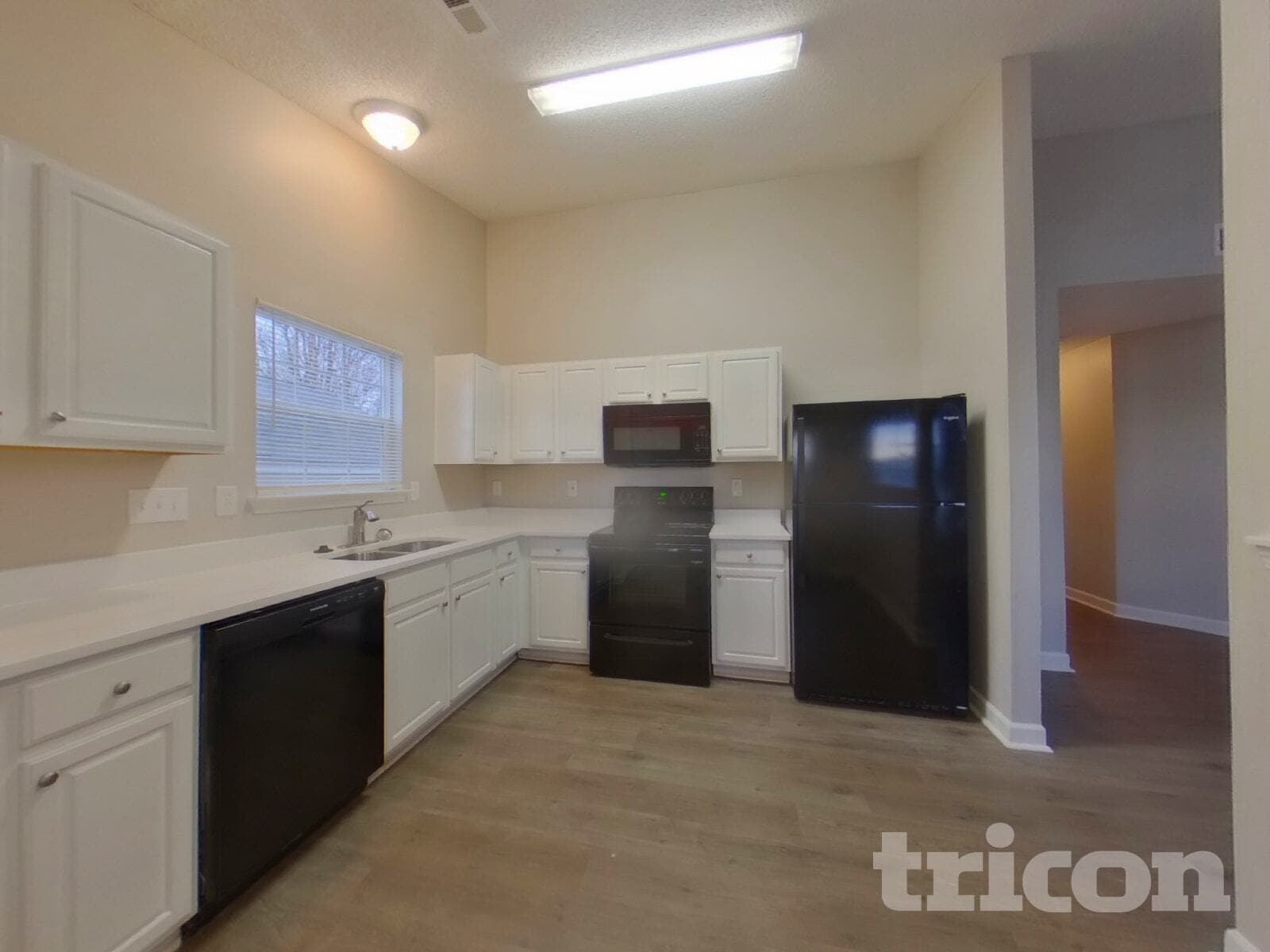 Building Photo - 7031 Red Bud Cir