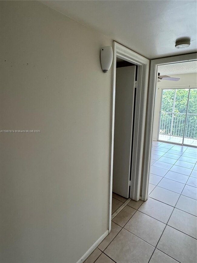 Building Photo - 13550 SW 6th Ct