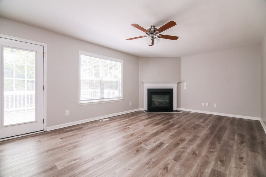 Building Photo - 6532 Austin Creek Dr