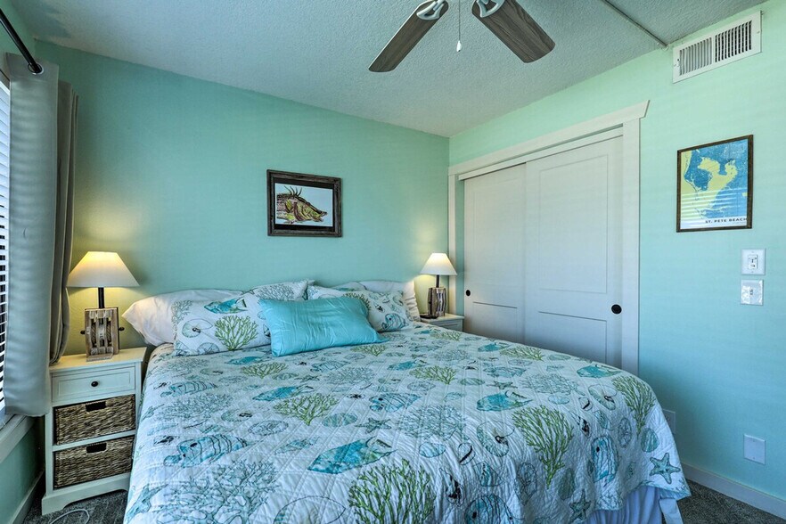 Building Photo - 6372 Palma Del Mar Blvd S