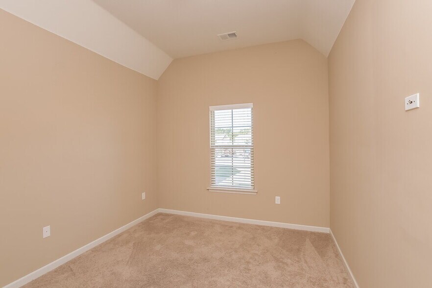 Building Photo - 2729 Miner Cove