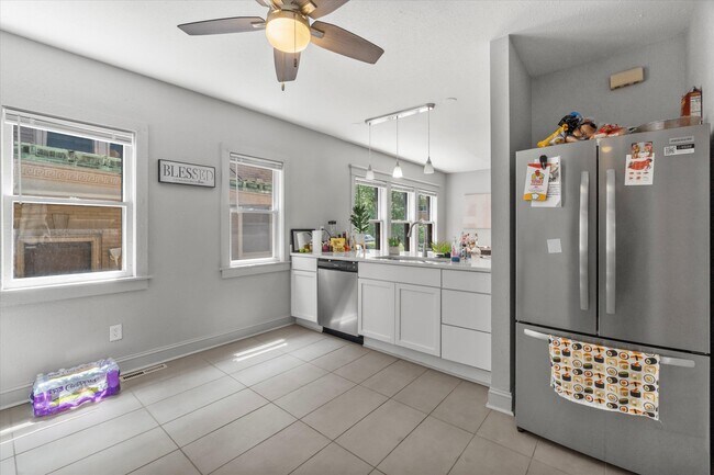 Building Photo - 748 N 34th St