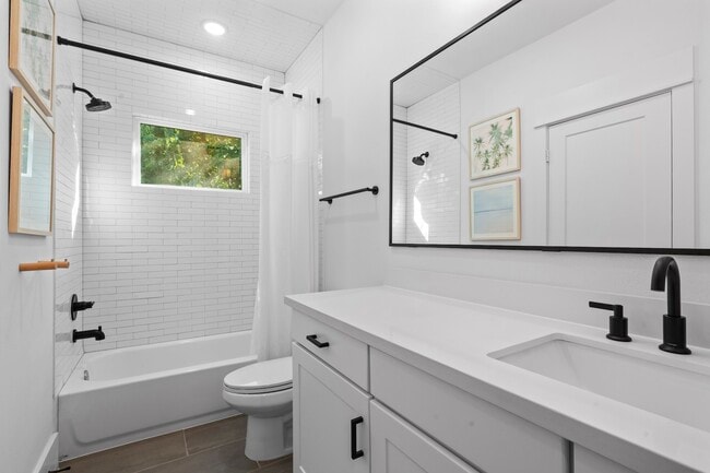 Building Photo - 9019 Wellspring Dr