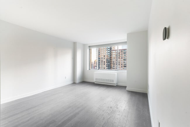 Interior Photo - 101 West End Avenue