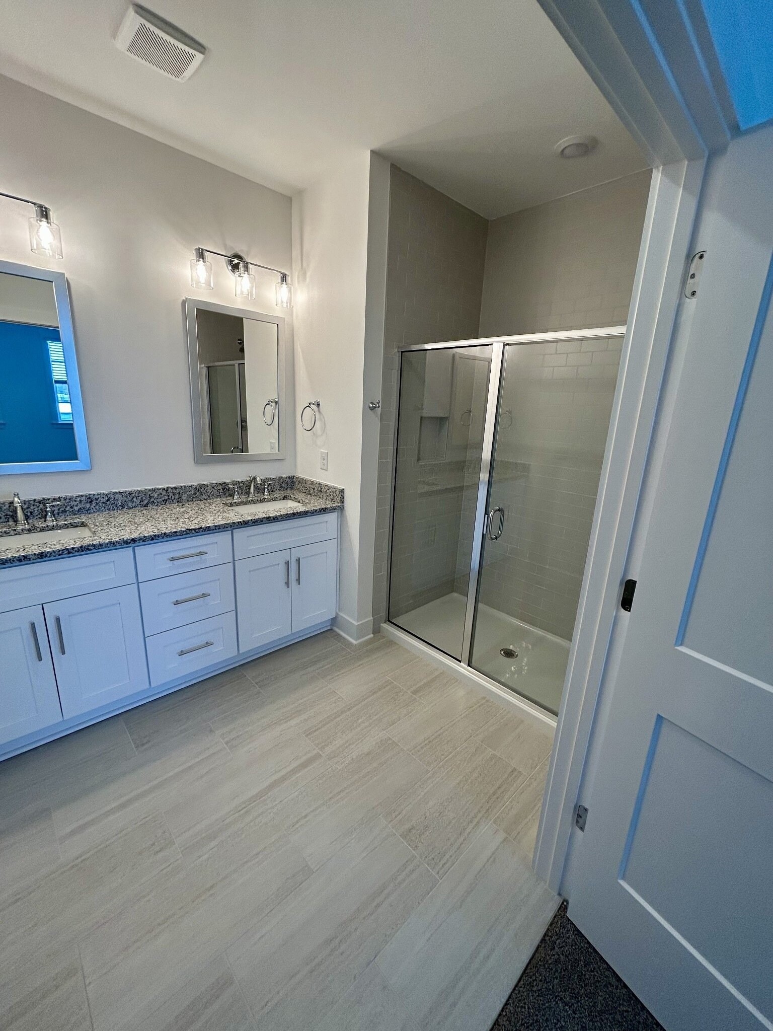 Building Photo - 326B Mulberry Ter