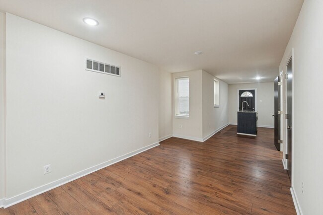 Building Photo - 1454 N 56th St