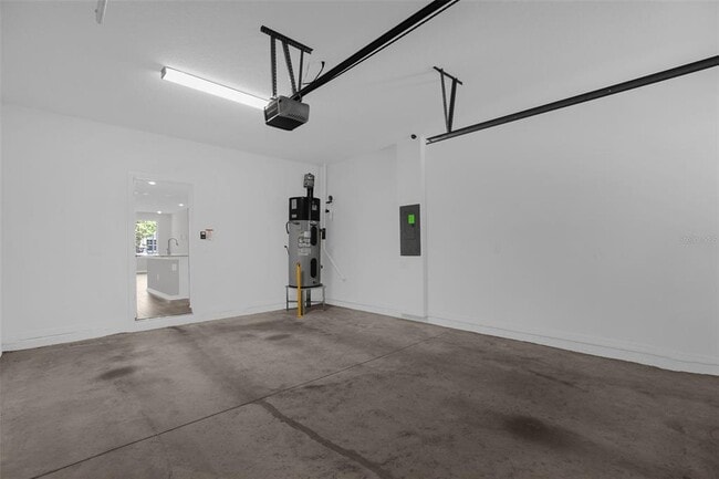 Building Photo - 8629 Tavistock Lakes Blvd