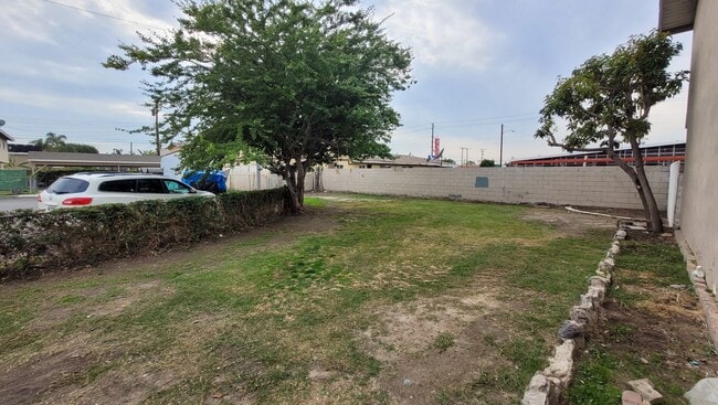 Building Photo - 8031 Fillmore Dr