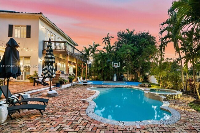Building Photo - Northeast 5th Avenue Road, Miami Shores, FL 33138 - 5 BR 4 BA single-family home