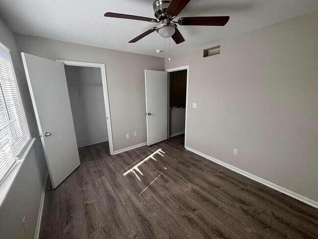 Building Photo - 1427 Bodie Dr