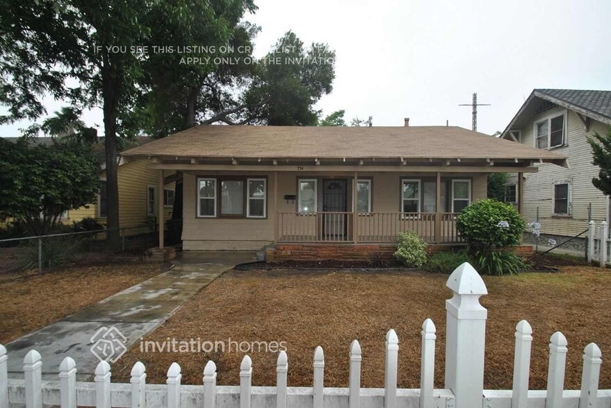 Primary Photo - 754 Laurel Ave