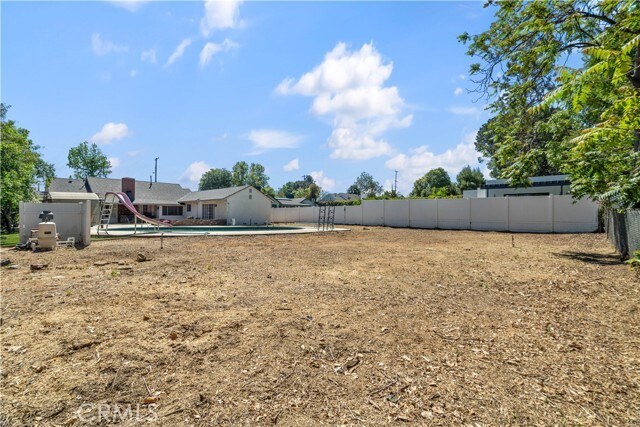 Building Photo - 5835 Jumilla Ave