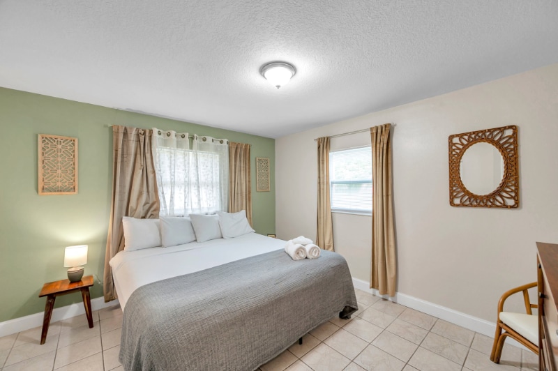 Building Photo - 3371 N Bay Ave