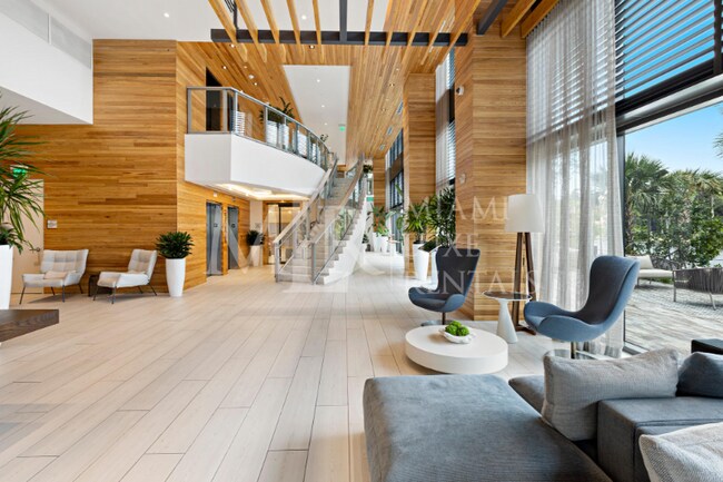 Building Photo - 1480 NW North River Dr