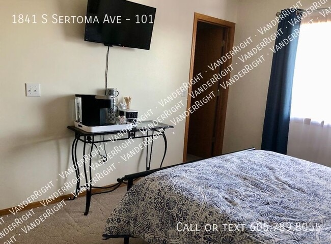 Building Photo - 1841 S Sertoma Ave