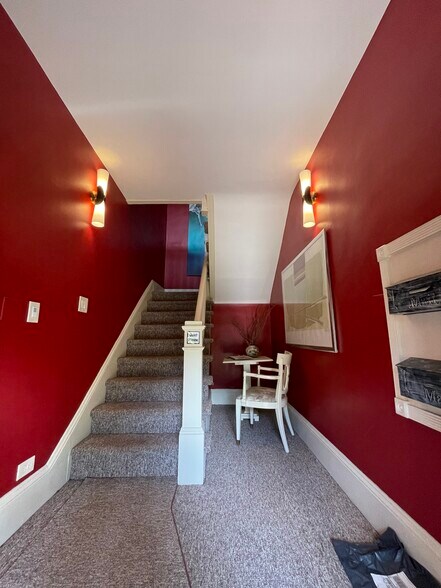 Building Photo - 418 Clement Ave
